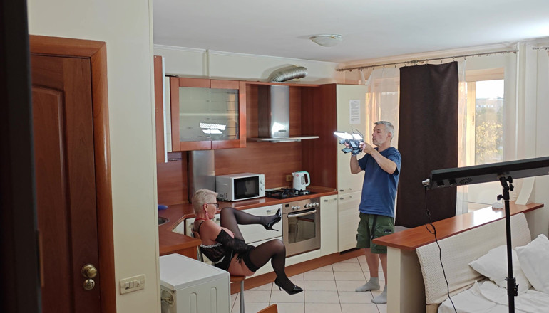 Heatwave Porn: Kinky Husband Films His Mature Hot Wife in the Kitchen...