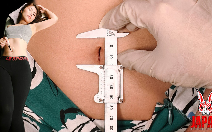 Japan Fetish Fusion: 愛乃レイは、探り、匂いを嗅ぎ、きれいにする - これまでにないようなへそパート1