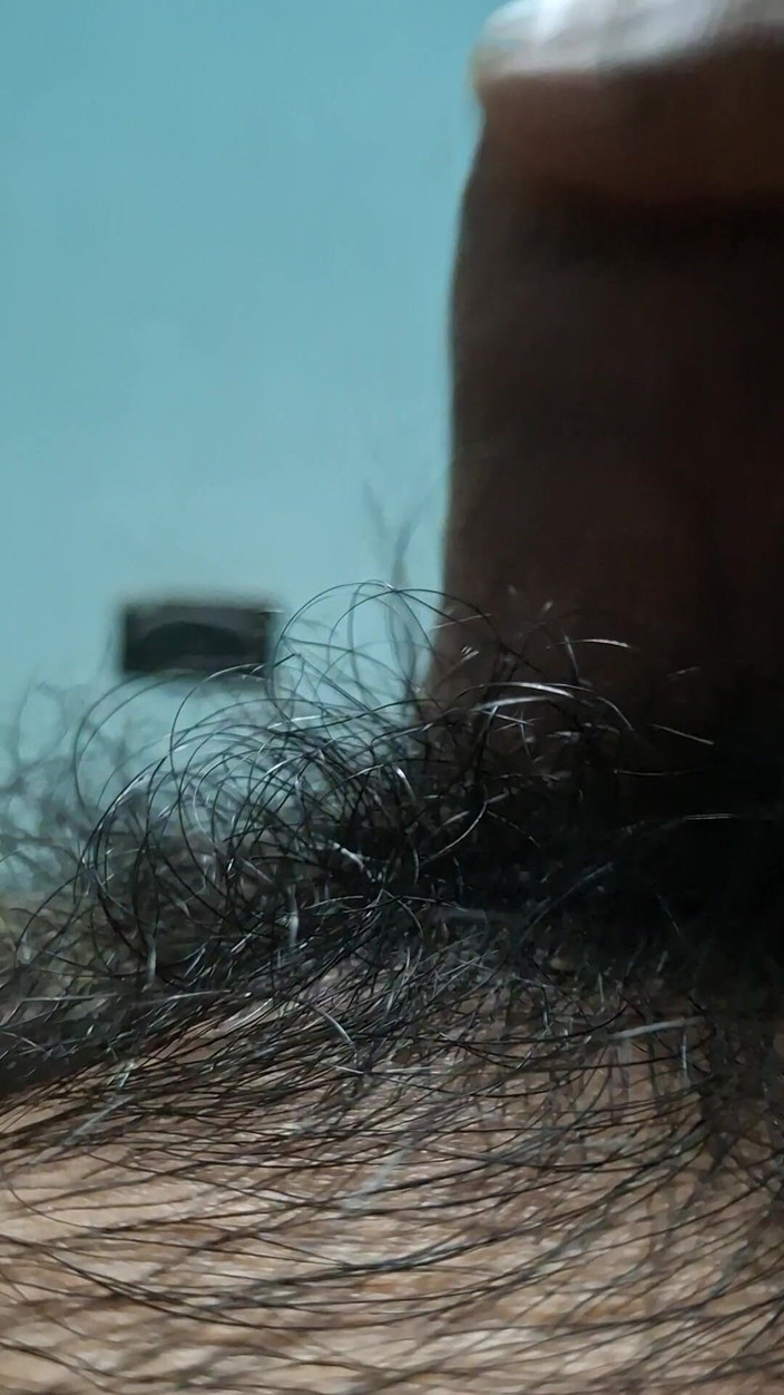 IndBoyCum: Недбала дрочка руками