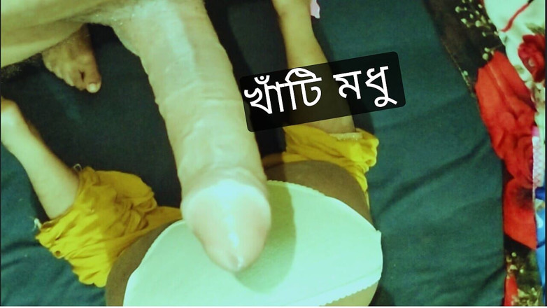 Shopna25: 그녀의 아름다운 완벽한 피거에 충격을 받은 후 후배위 스타일로 그녀의 쪼이는 보지 구멍을 존나게 따먹어