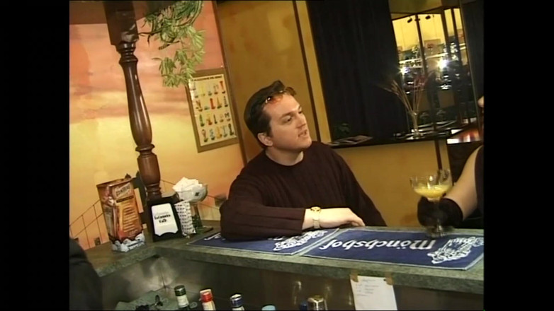 FM Video VOD: Verdachte geluiden in het huis van de buren