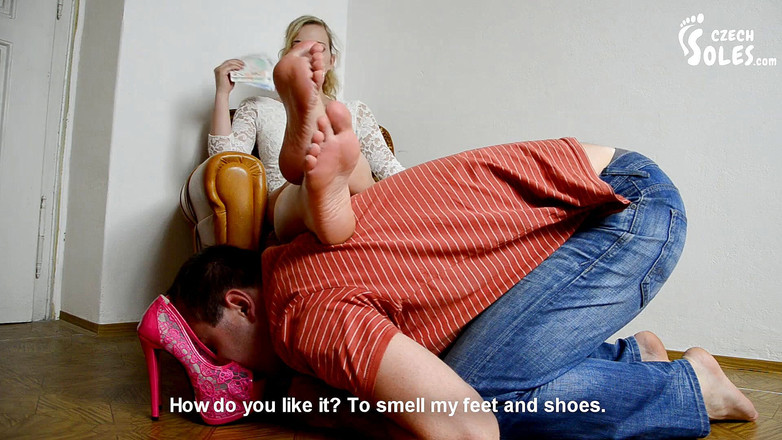 Czech Soles - foot fetish content: Crook fot förnedring