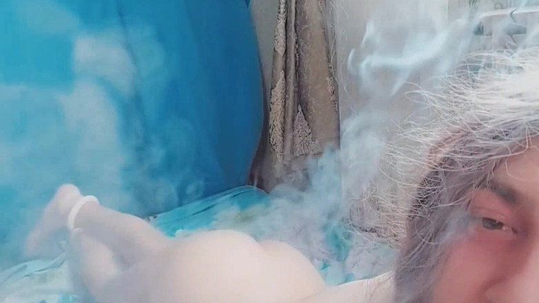 Kitty_Cross: प्रभावित करने और कपड़े उतारने के लिए तैयार