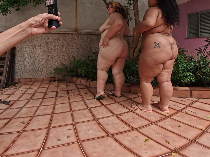 Pamela Panda VR: VR ragazza che fuma yvi valentinny e pamela panda