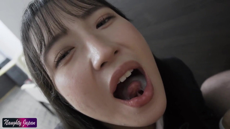 Asian happy ending: Меморіальна вечірка краси і бажання, що святкує момент занадто інтенсивний, щоб забути разом