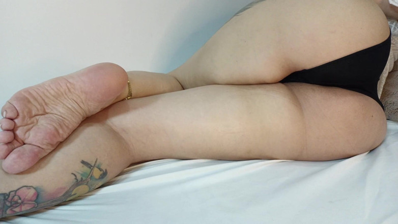 Queensofthefeet: Beautiful Soles, Delicious Feet, Big Legs, Huge Ass