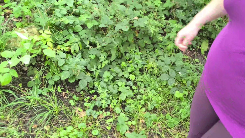 Bouncy Tits Action: Pussy Slapping on Picnic Table