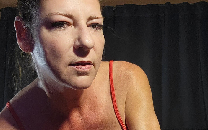 EliteLadyS: 美国熟女双插自己