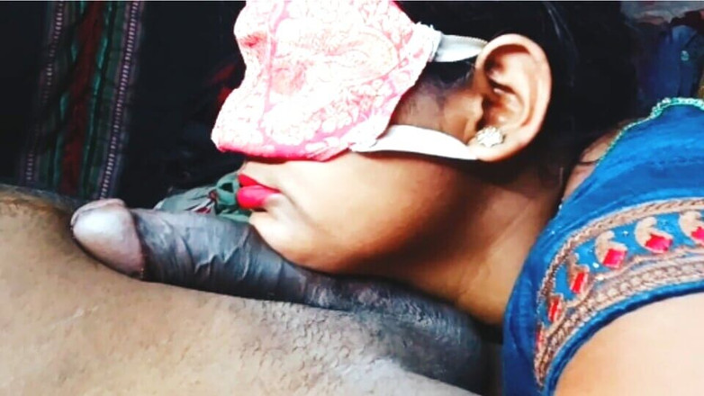 Full injoy: Indická manželka si vytáhla vodu z pusy. Indický orální sex.