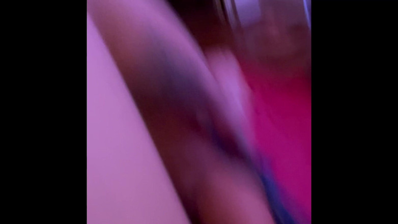 Kinky Hairy Couple: sexo com meia-irmã Mijando no pau, mijando no cu peludo,...