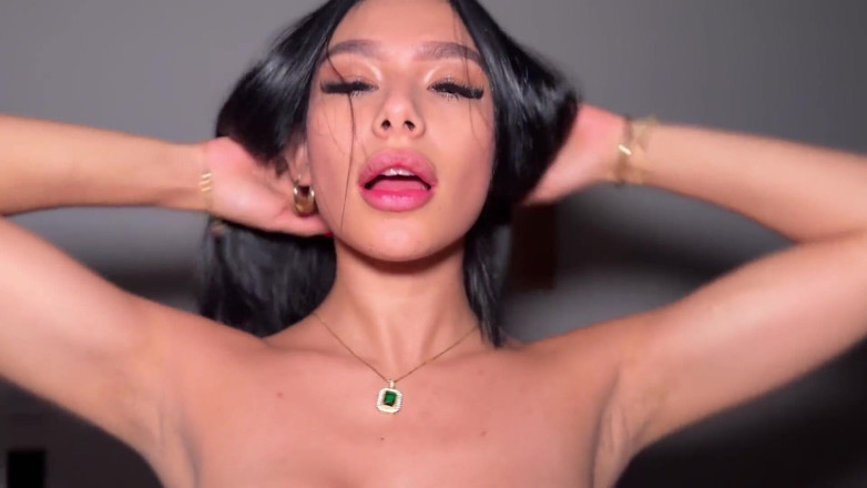 lizmendez7: I Masturbate with My Dildo and Have a Great Orgasm!!