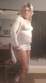 Lisa w Awhite Slip