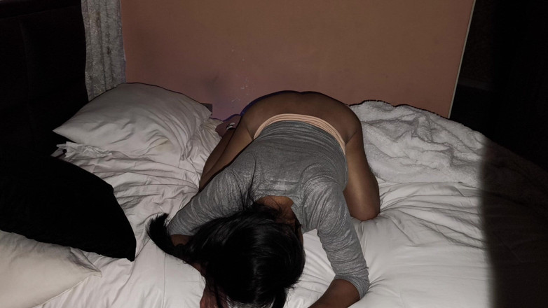 Moo DBOXXX: 더 이상 하고 싶지 않아! 집에서 도망친 이웃의 마누라가 나를 구걸해