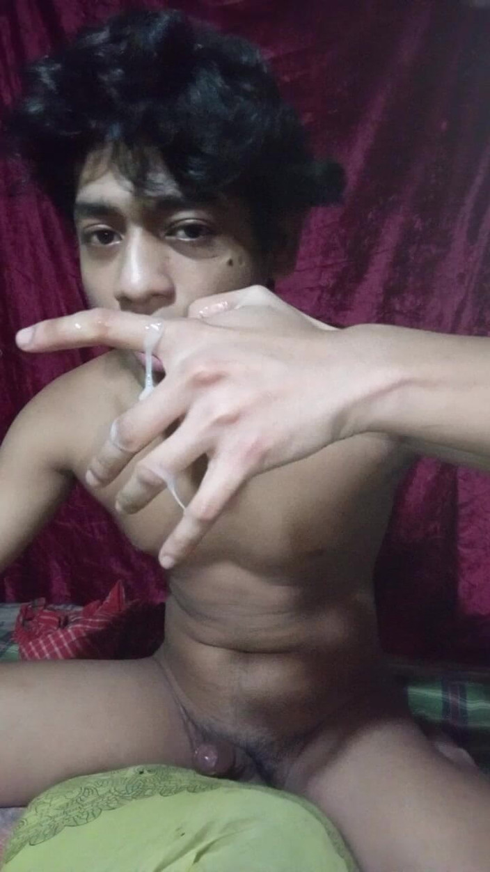 Hot Lover Boy: Masturbazione di un giovane gay