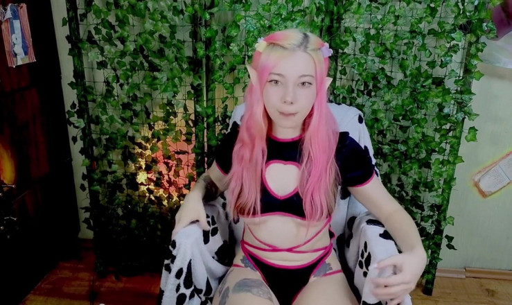 Sweet Sansarella: Ahegao Elfo mostra pés