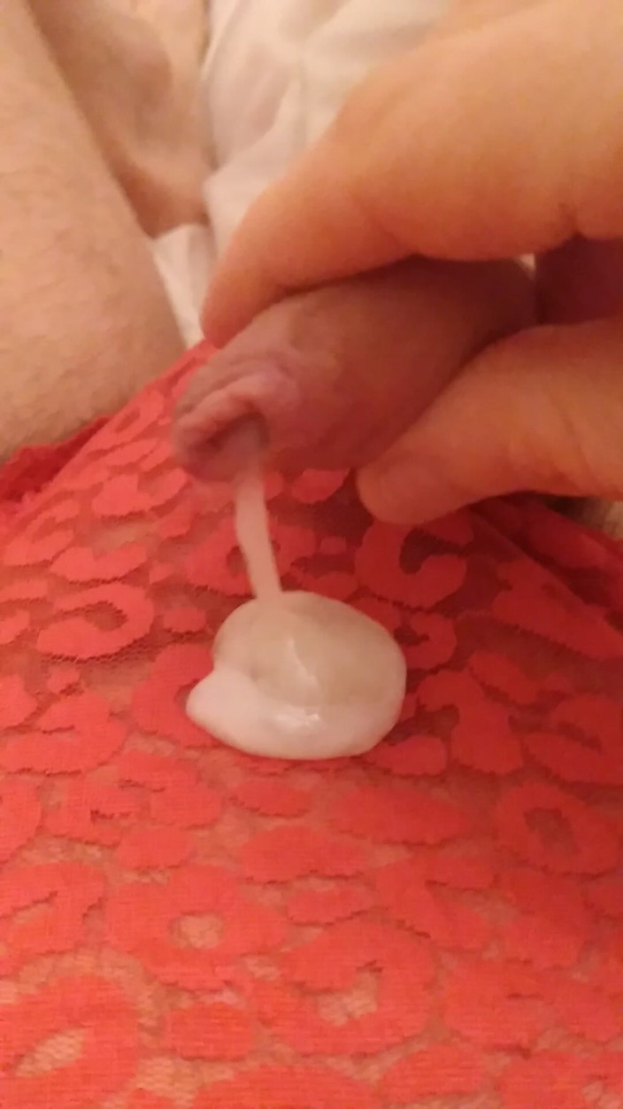 Cindy Belfast: Kontplugde sissygasm