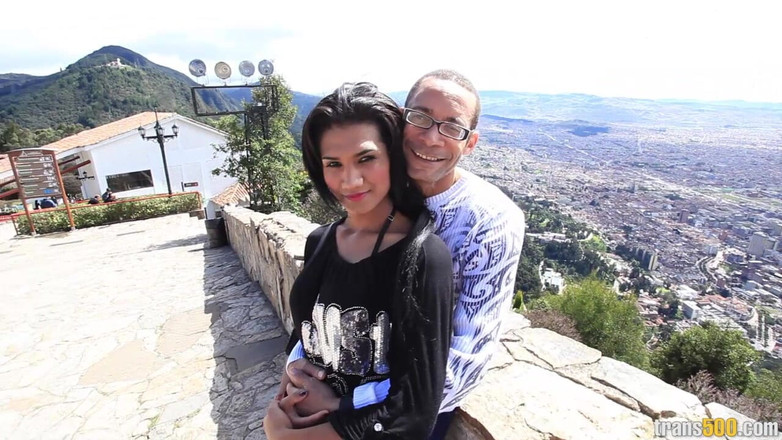 Trans 500: Pemandu wisata