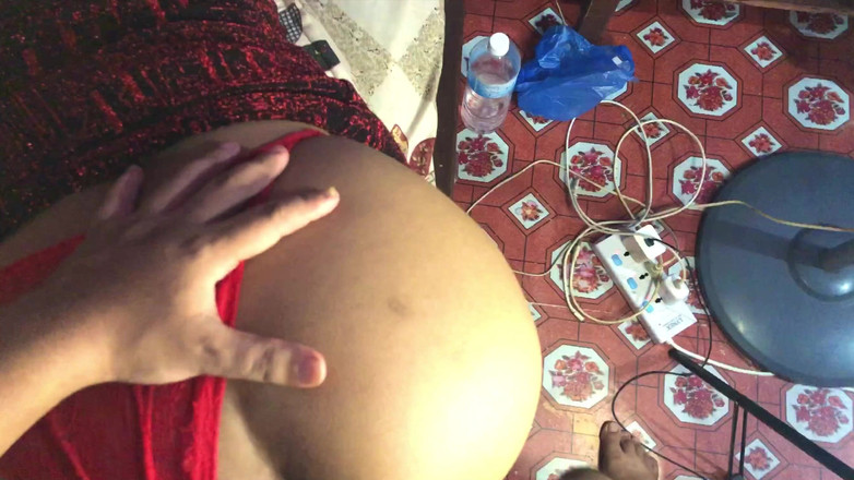 Lustybaby605: 我有我的前任过夜