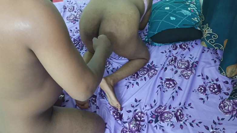 Sweet_Priya07: Czwórka ojczym uprawiał seks ze swoją pasierbicą i jego żoną złapała...