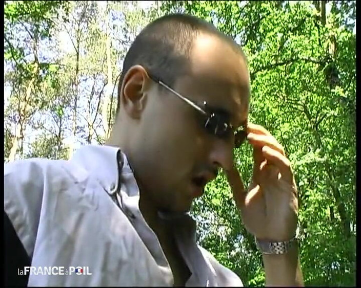 French Family Secrets: Junge rothaarige schlampe geht in den wald und liebt es,...