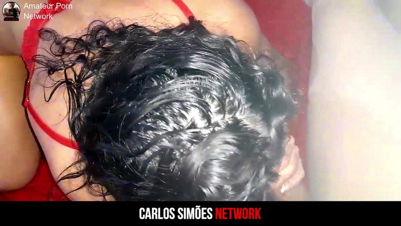 Carlos-Simoes: Какой Восхитительный Член!Я Видел, Как Эта Киска Вся Сочилась, Готовая Поглотить Этот Большой, Сочный Член