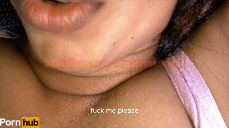 Tiyana: Hete vrouw heeft harde seks nodig en manlief stelt haar...