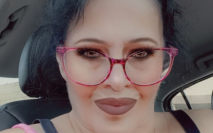 HerculesnVENUS: La nonna si è fatta una disaminata i suoi buchi sporchi...