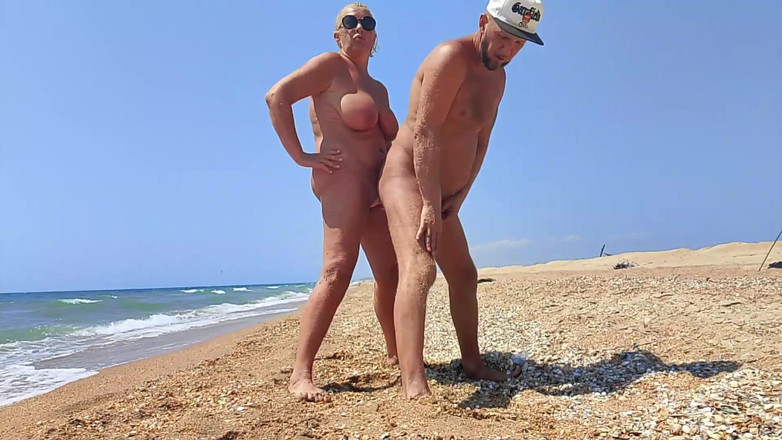 Crazyfamily 1970: 継息子は私の個人的なビーチのスラットです