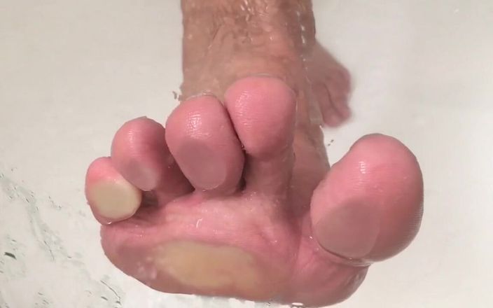 Manly foot: Home From Work Come Help Me Shower Wash My Big...