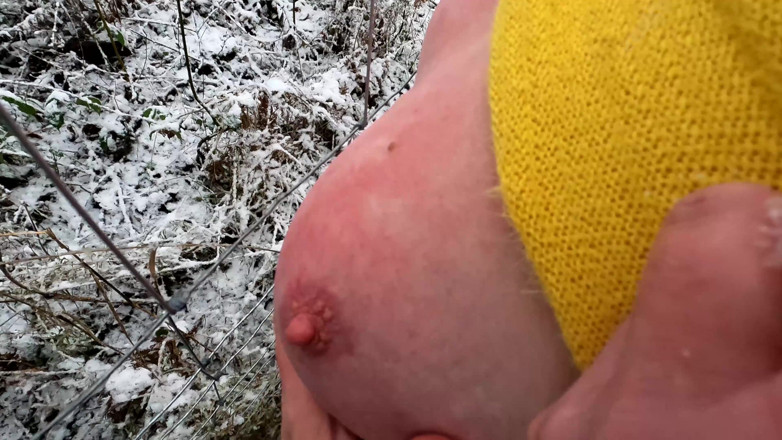 Bouncy Tits Action: Iced Tits Slapped Warm