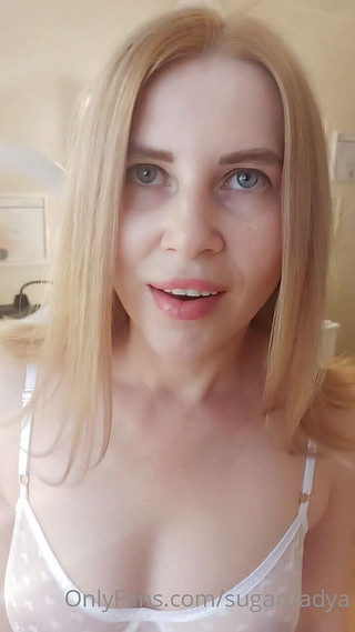 SugarNadya: Blondine in sexy dessous erwischte einen klienten in der nähe...