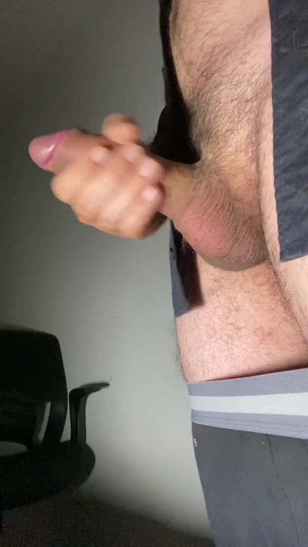 Latin mature king: Ofiste sadece mastürbasyon yapıyorum.