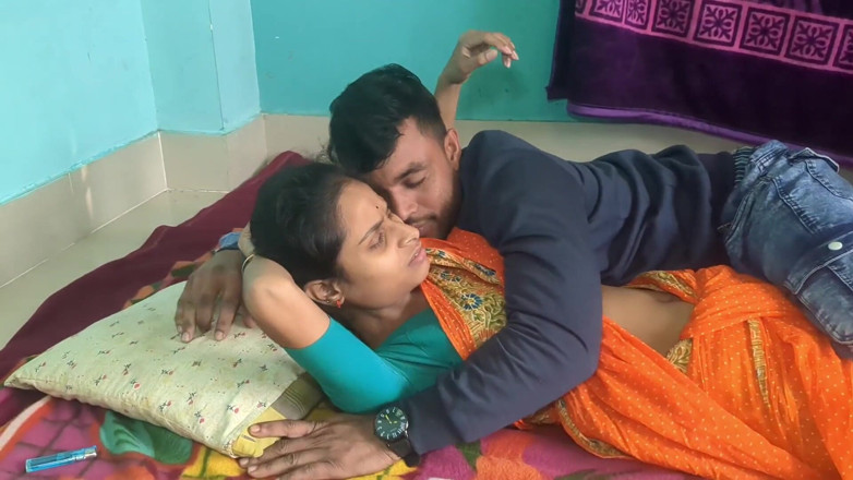 Easypron: Indian Desi Couple