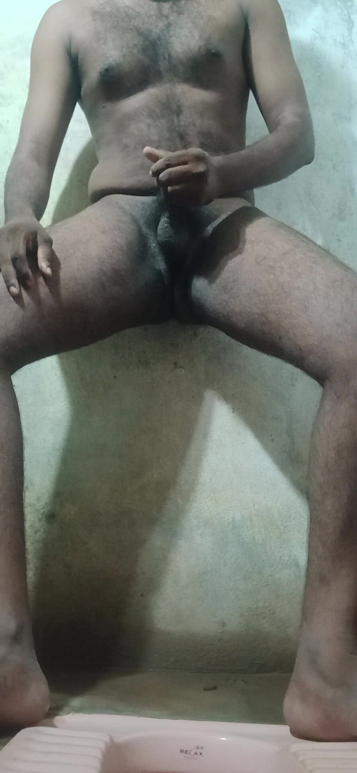 Baddiehotnew: Lelaki Telugu di bilik air