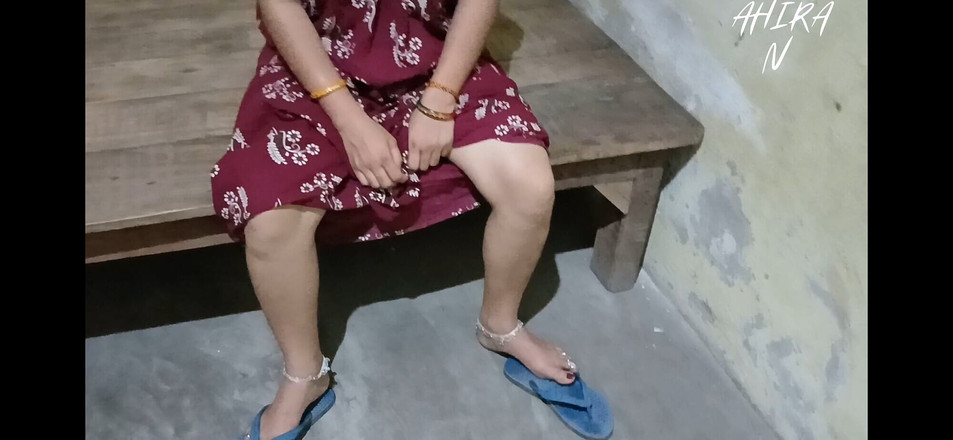 Aahan Ahiran: Ragazza indiana asiatica fa sesso nel suo appartamento. Video porno 4K.