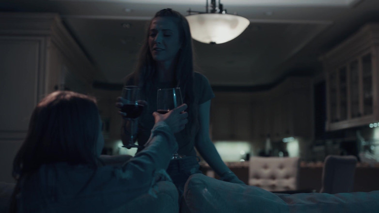 SweetheartVideo: Une demi-sœur lesbienne se fait lécher