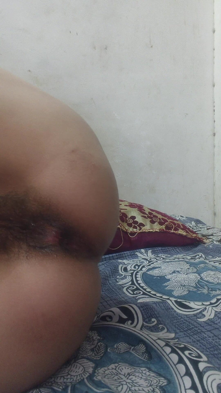 Yourxxx04: 女朋友的酷屁股第一次在她家没人了