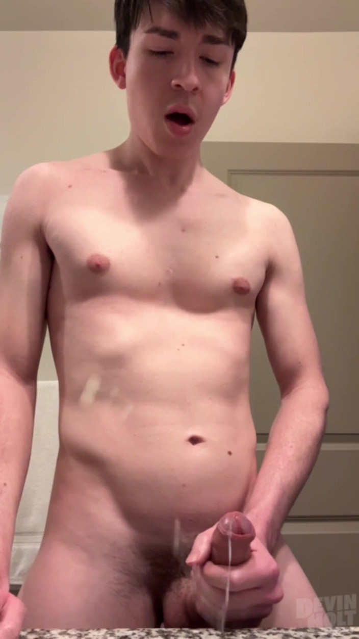 The Show Studio: Masturbazione dopo l'università