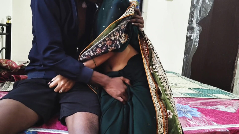 Viralcouple76: Desi 18yrs Stepsister First Time Sex! Tight Pussyfucking