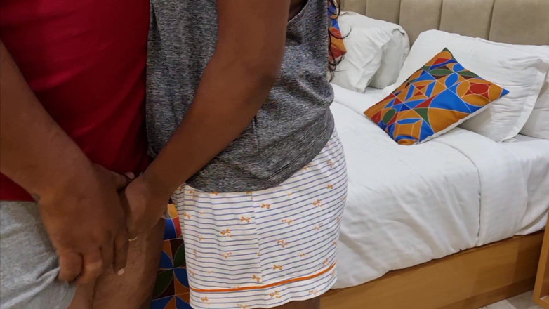 Kanna studio: Gadis india lagi asik nyepong kontol