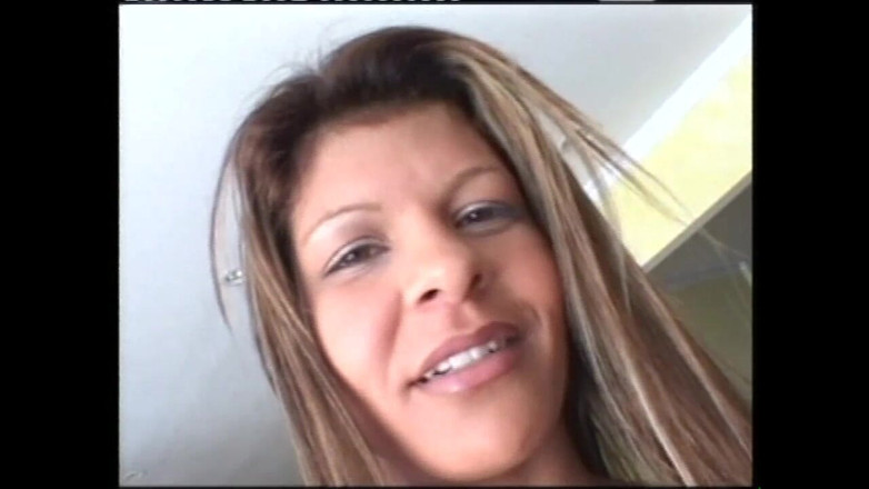 Vintage megastore: Tesão peituda milf chupa um pau grande até gozar na...