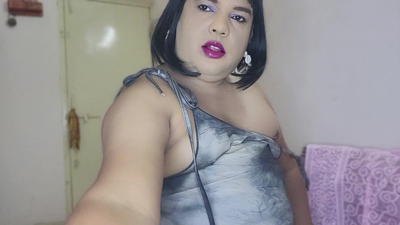 Indiansissychubby: मेरा नया लुक क्या आप इसमें मेरा लंड चूसेंगे