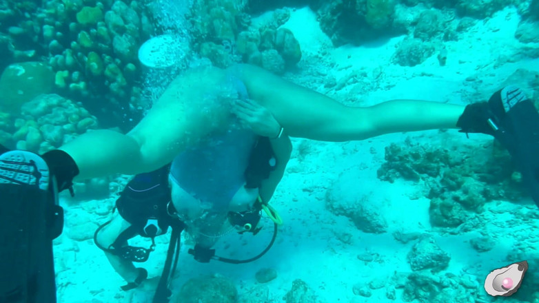 Mistress Pink Pearl: 보네르에서 혼자