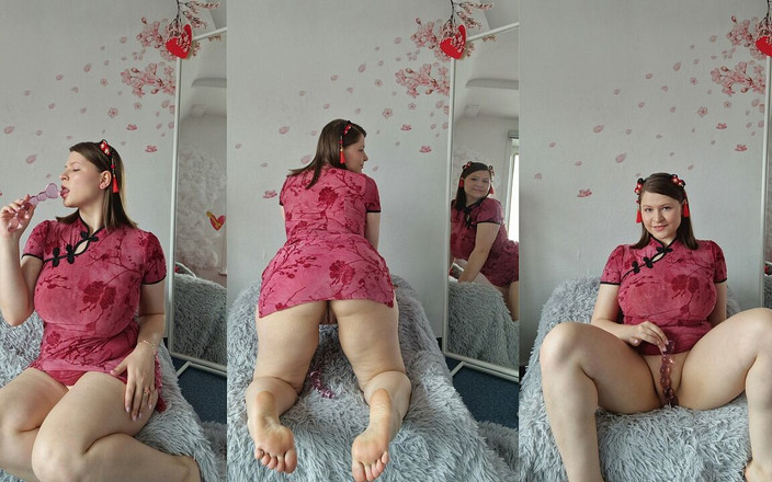 Tina Angel: 체리 블라썸 아래에서 섹스하는 유리 딜도