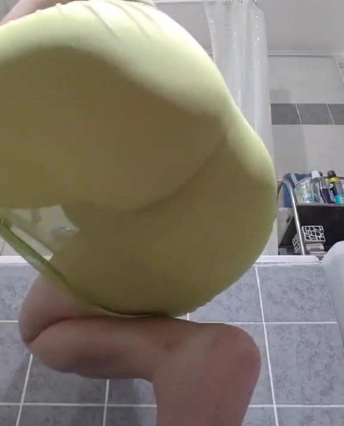 WildBigBooty: Horny Big Ass Babe Twerking