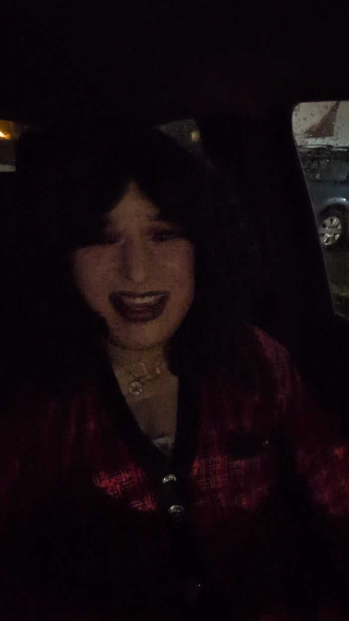 Tongue Lashor 69: Alone in Car