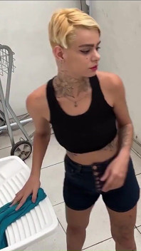 Dona De Casa Fazendo Boquete Para Desconhecido