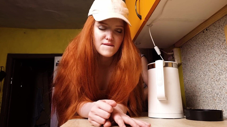 Vaisiti7: Mijn stiefvader strafte me voor mijn slechte cijfers op de...