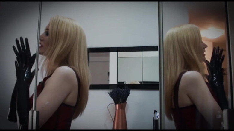 Goddess Celine: 협박 주문에 따라