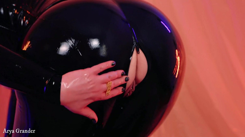 Arya Grander: Latexové gumové kombinézy kompilace video od MILF fetiš modelky Aryy...